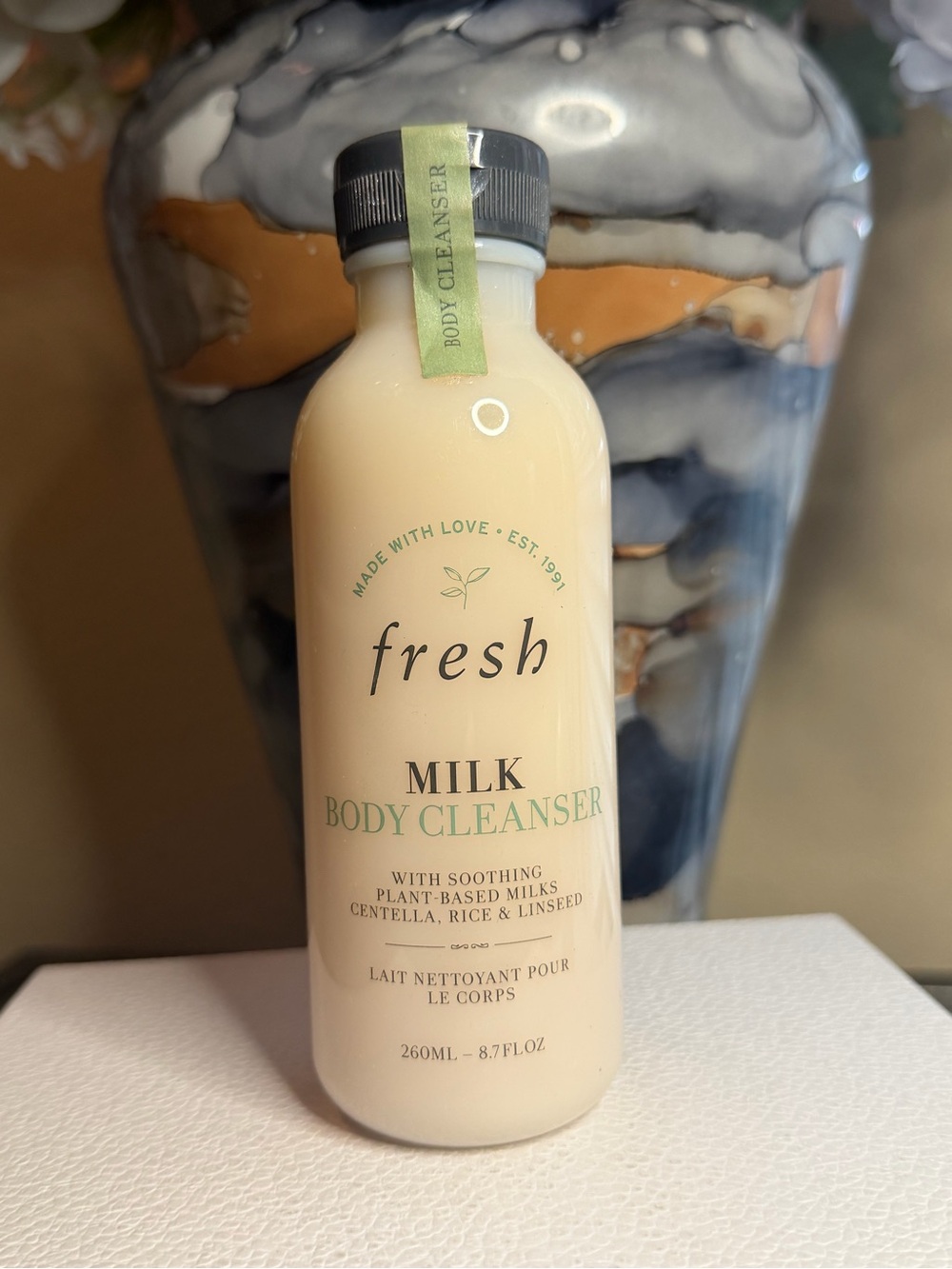8.7oz-fresh Milk Body Cleanser - Large-New-Sealed